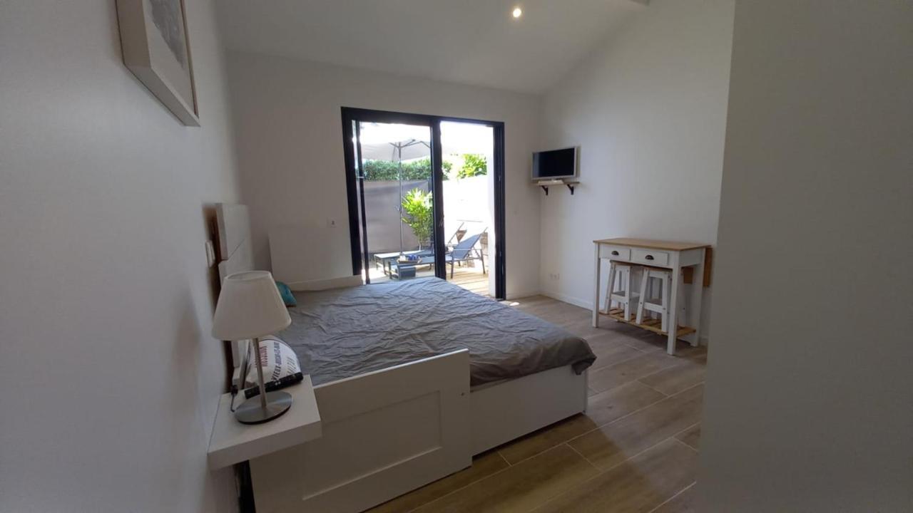 Apartamento : Avec Terrasse A 3 Kms Des Plages *